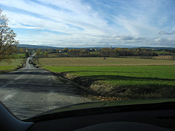 Mi   6. Okt. 2004  12:10   Offene Landschaft bei Laangsele