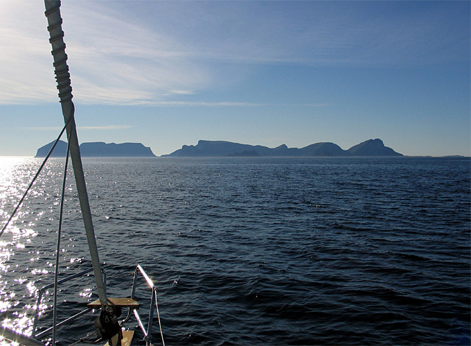 1. Juli 2005 20:28 Vestfjord [Canon G5]