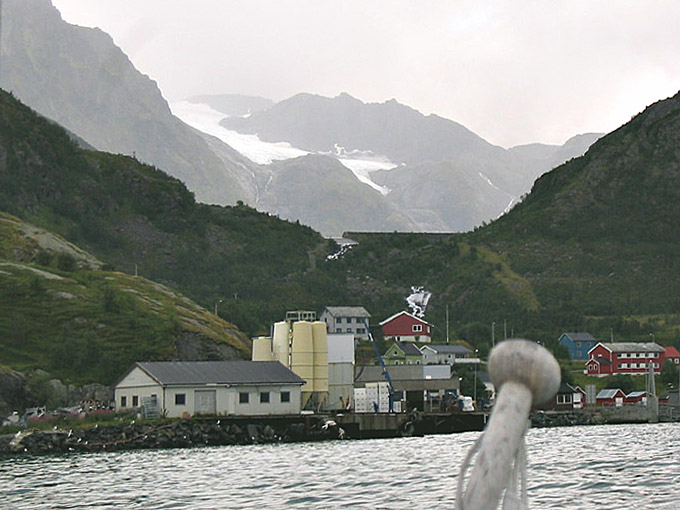 Mo  16.8.2004   13:36   Rückblick auf Bergsfjord