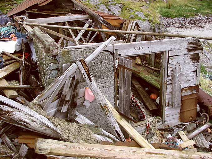 12. Aug. 2004   12:50  Klemetbukt SAID Ruine